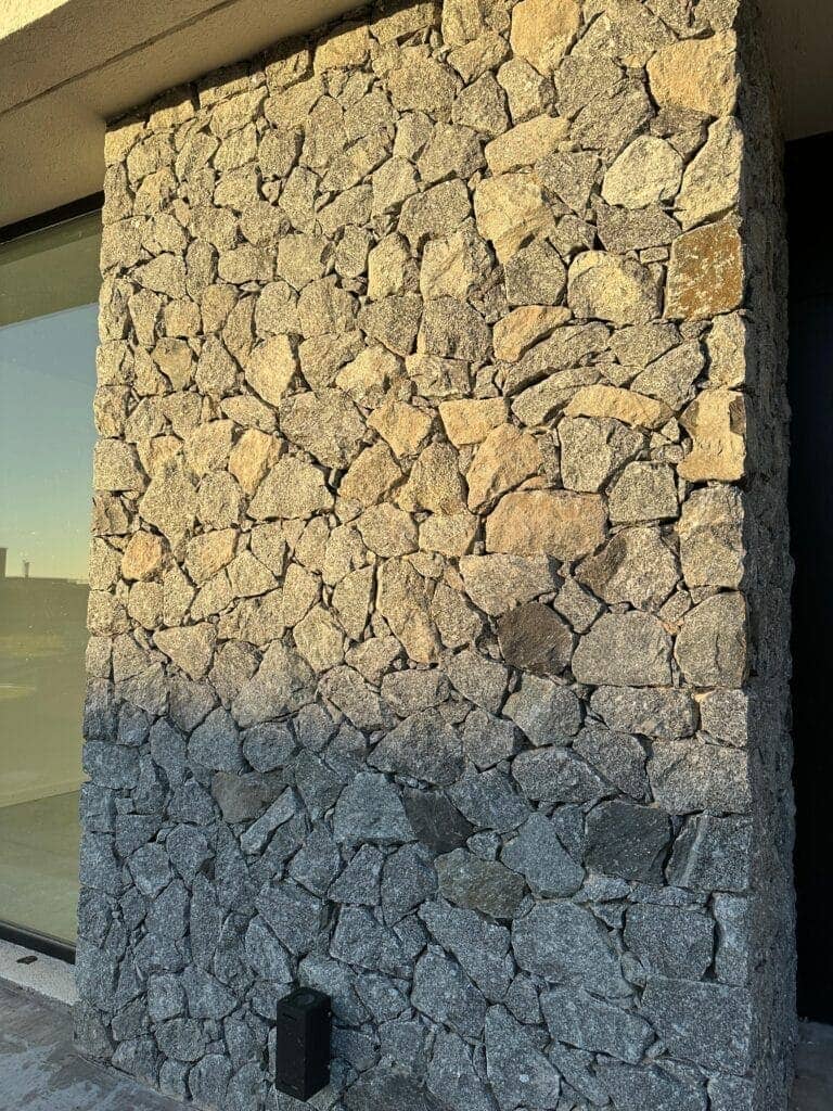 Colocación de voladura Tandil - Piedras Canning foto 2